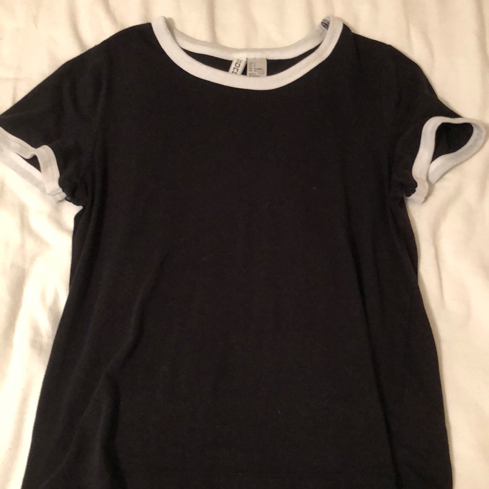 tee-shirt